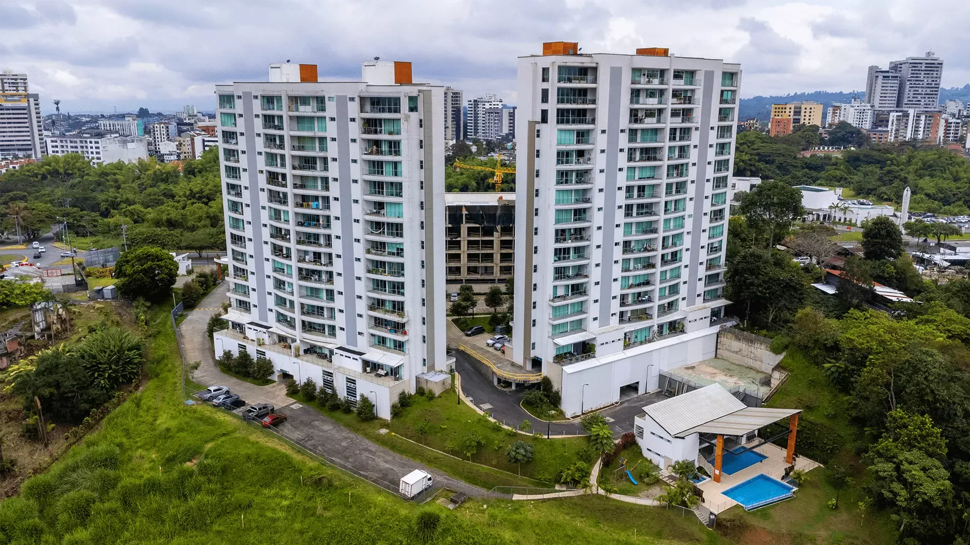 Apartamentos Belmonte Plaza en la Avenida Centenario, Armenia